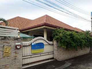 Eakmongkol Village 8