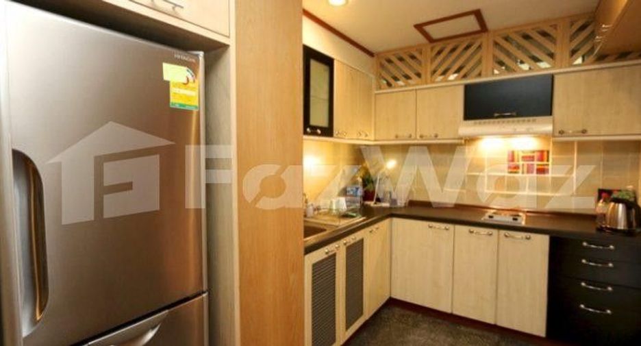 Huen Por Lieng Condominium