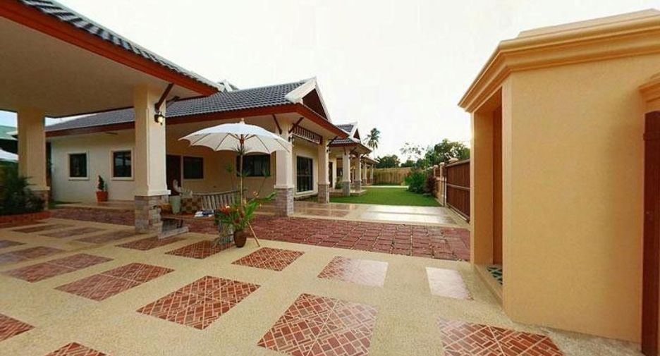 Roseland & House