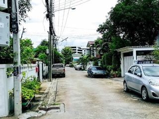 Loet Ubon 4 Village