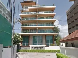 มนตรารี