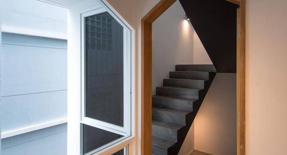 HACHI Serviced Apartment