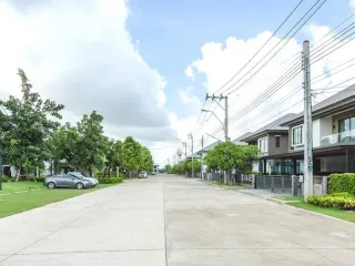 H-Cape Serene Bangna-Wongwaen