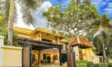 Nacha Pool Villa