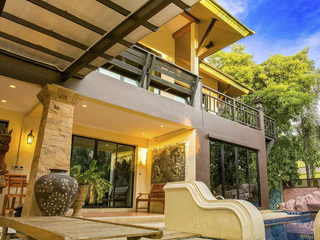 Natcha Pool Villa
