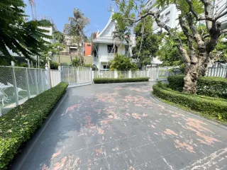 Cherry Villa Sathorn