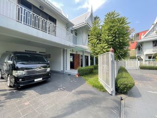 Cherry Villa Sathorn
