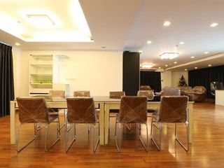 Sompob House