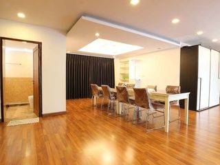 Sompob House