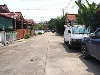 Parinda Village