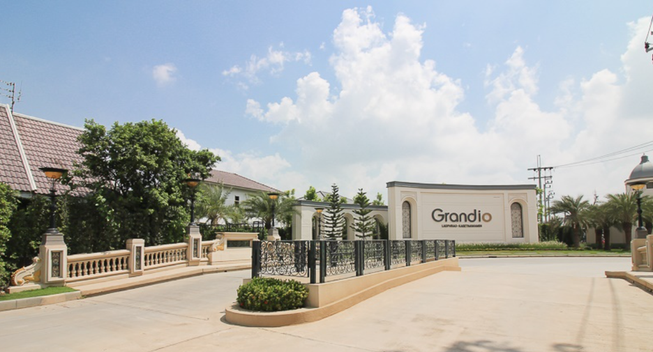 Grandio Ladprao-Kaset Nawamin