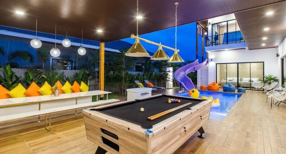 Breeze Pool Villa Cha-Am