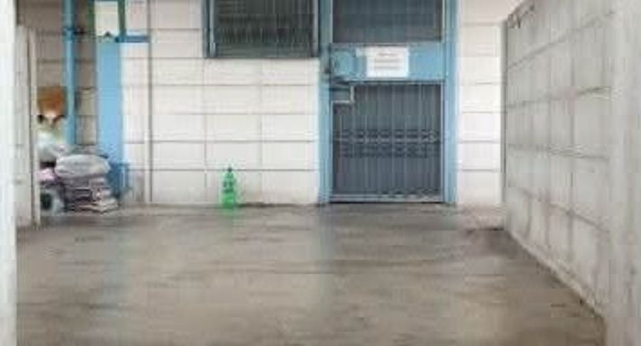 Klong Chan Housing Flat