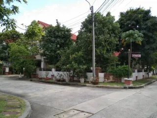 Vararom Phaholyothin-Saimai