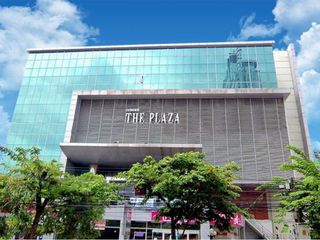 Gebäude The Plaza