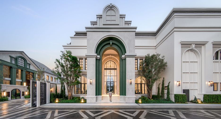 The Palazzo Pinklao-Borom
