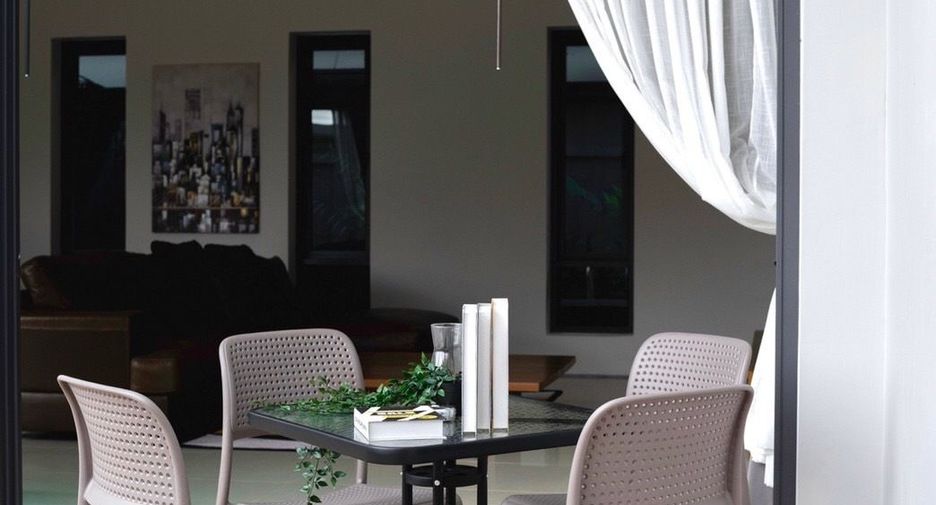 Radi Pool Villa