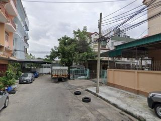 บ้านชลพฤกษ์ เพลส