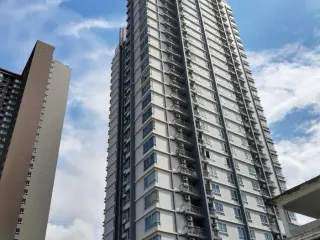 The Parkland Ratchada-Thapra