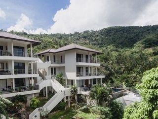Chaweng Hill