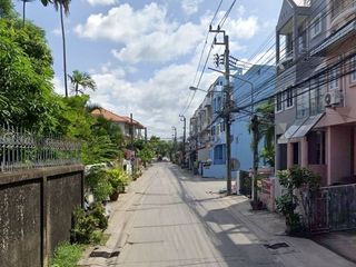 Lasalle Place