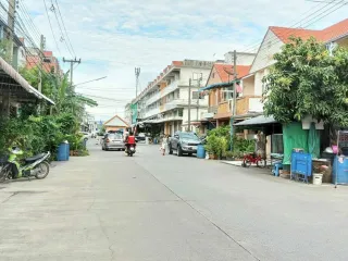 หมู่บ้านไทยสมบูรณ์ 3