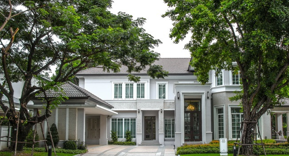 กรานาดา ปิ่นเกล้า-เพชรเกษม