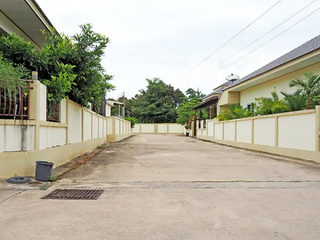 Navy House 27