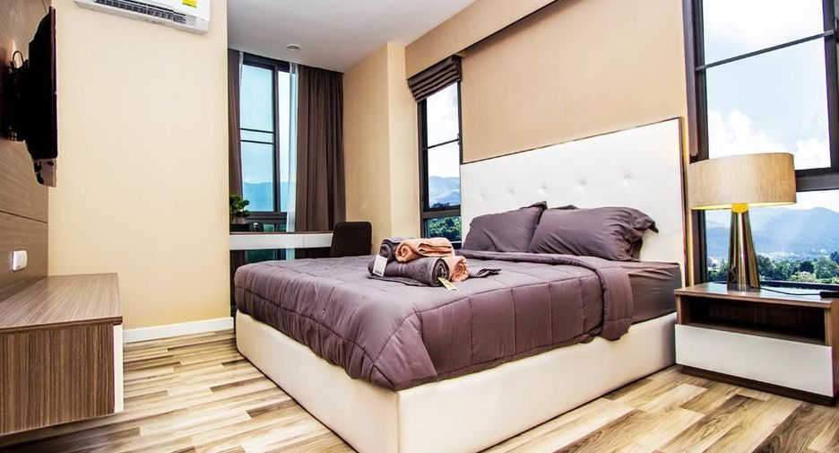 B2 Mountain Pano Condo