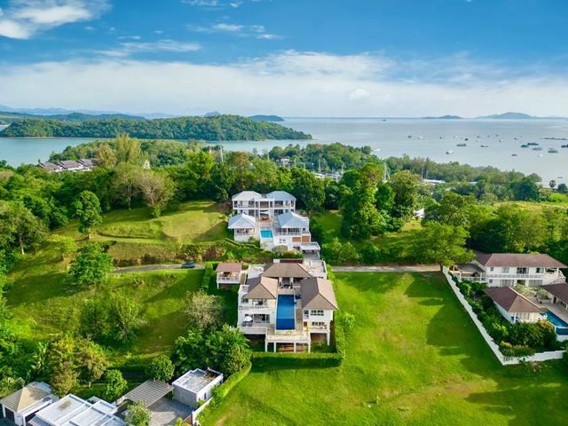 The Estate Beachfront