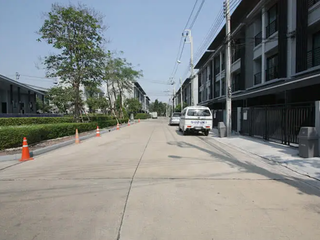 Casa en el centro de la ciudad, Rama 2 - Phutthabucha