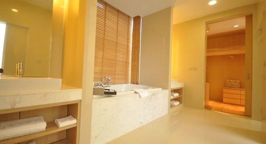 Grand West Sands Resort & Villas