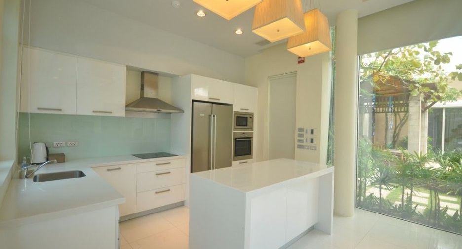 Grand West Sands Resort & Villas