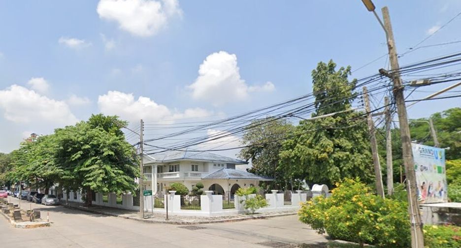 Muang Ake Village
