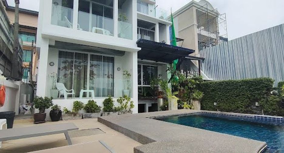 The Front Hotel and Apartments