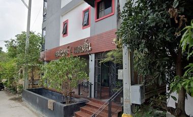 Phra In 4 Mansion