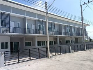 Ponthep Townhome 9/1