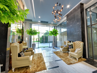 The Rich Sathorn Wongwian Yai