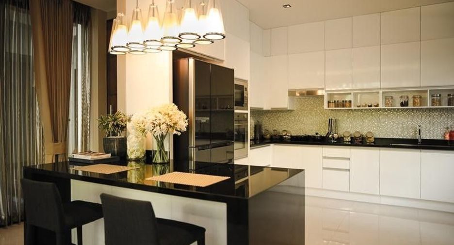Epsilon Private Residence