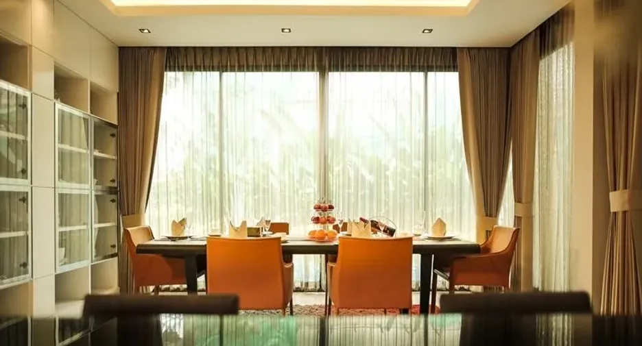 Epsilon Private Residence