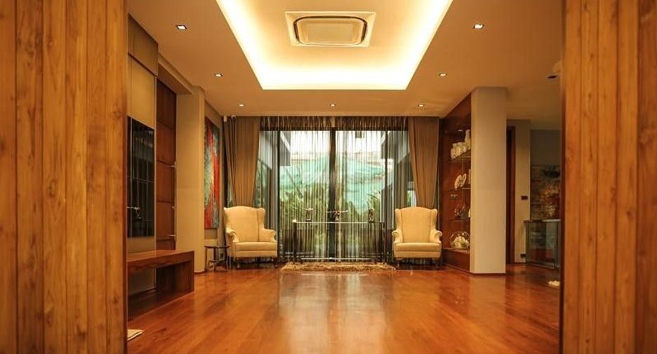 Epsilon Private Residence
