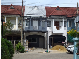 หมู่บ้าน ณัฐกานต์ 4