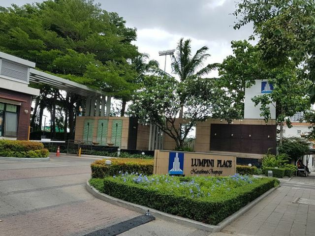 Lumpini Place Narathiwas-Chaopraya