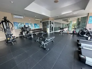 AD Hyatt Condominium