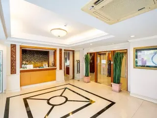 Antique Palace Apartment