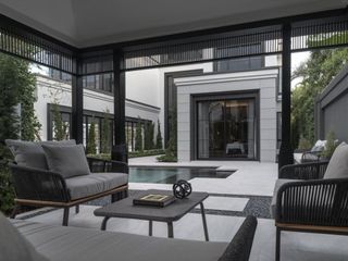 Malton Gates Krungthep Kreetha