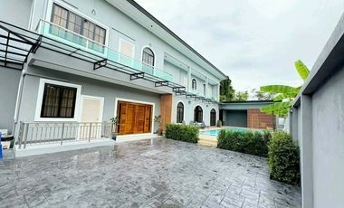 บ้านธนิต