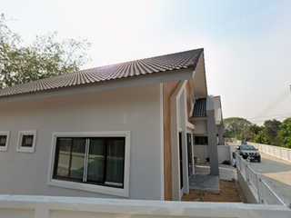บ้านธนิต