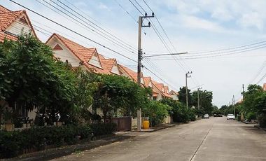 Baan Kao Pho Phiang