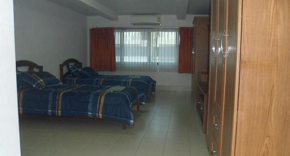 Golden Beach Plaza